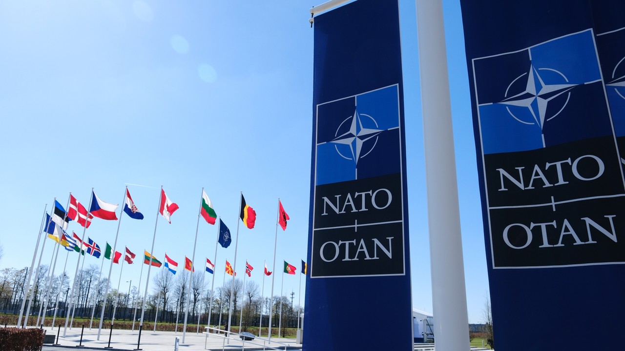 Były premier Włoch organizuje zlot przeciwników zbrojeń w NATO