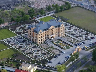 Pałac Bursztynowy Krzysztofa Grządziela,