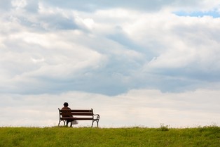 "Nie odkładaj życia na później". Oto lista rad stworzona przez seniorów