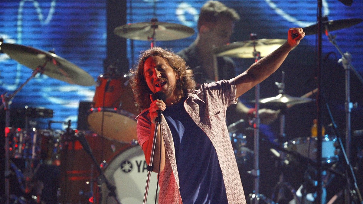 Edi Veder sa Kurtom Kobejnom plesao sentiš - Blic