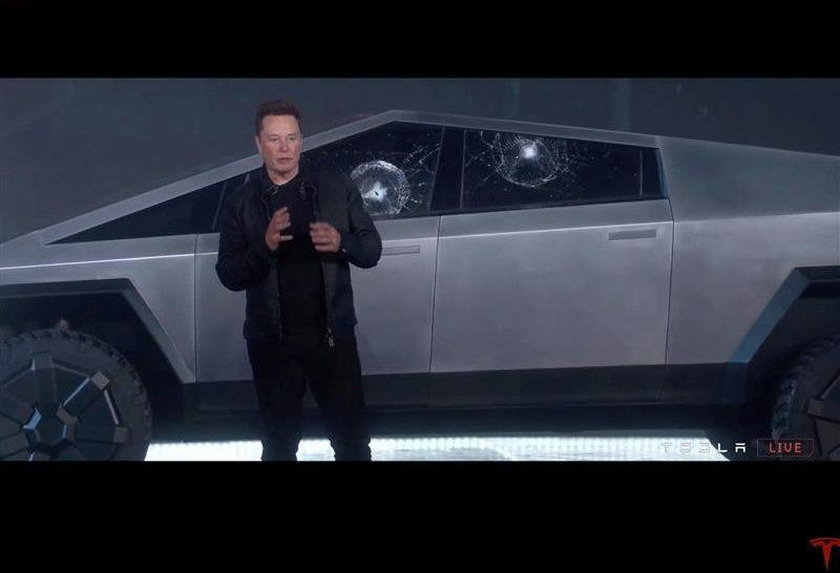 Prezentacja nowej Tesli. Elon Musk zaliczył dużą wpadkę