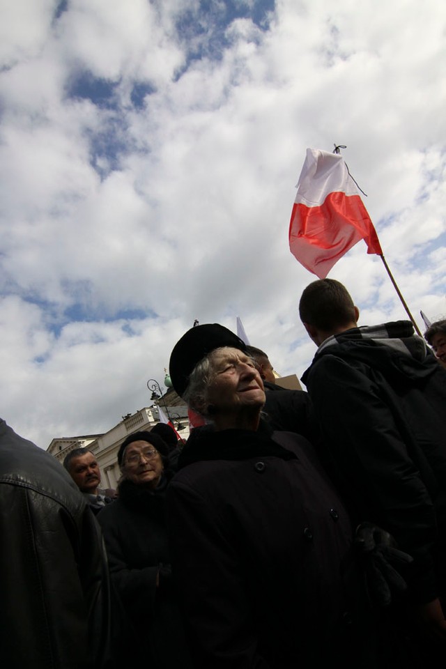 Tłum przed Pałacem Prezydenckim, fot.Paweł Lewandowski