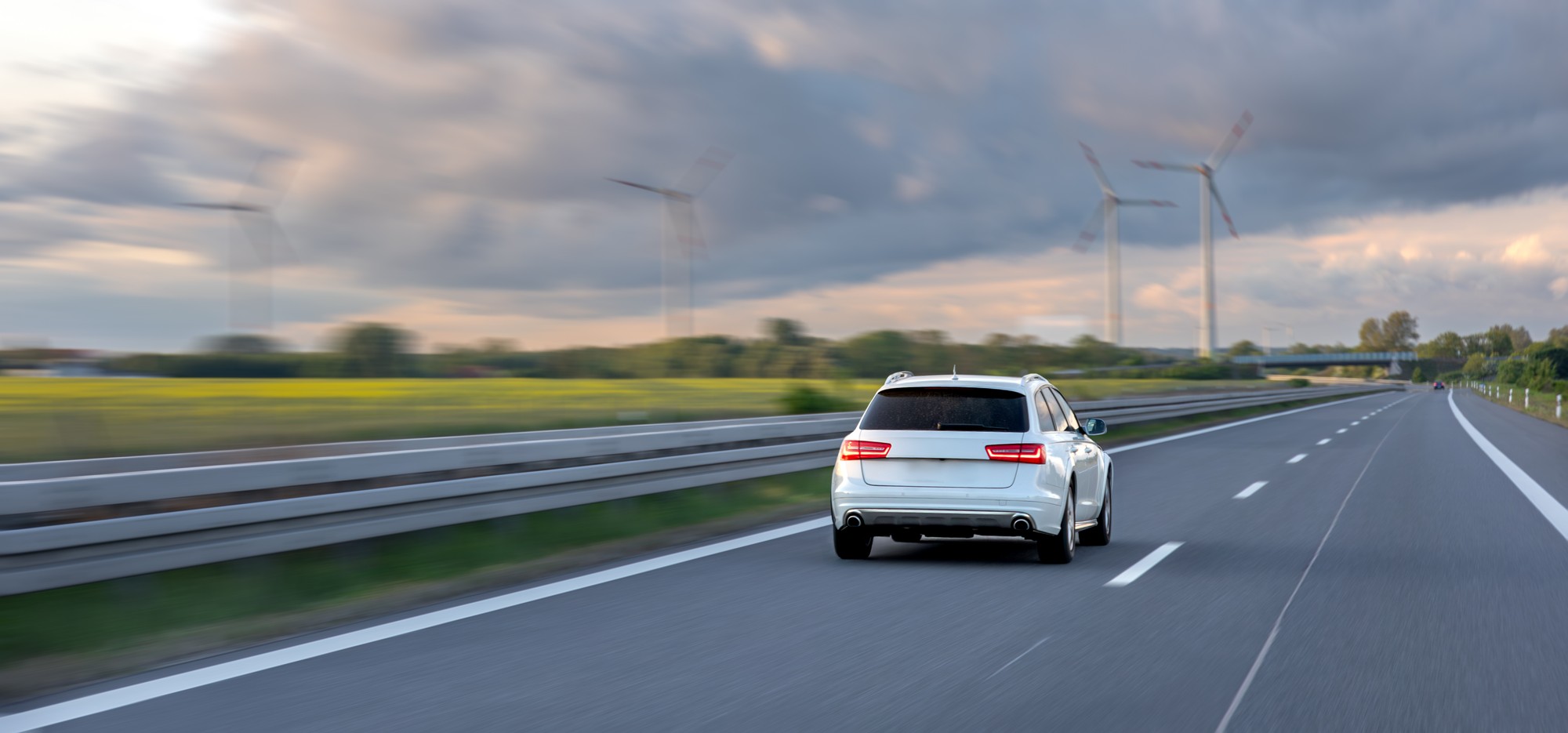 Nové štúdie ukazujú, že dynamická jazda v premávke predlžuje životnosť batérie.