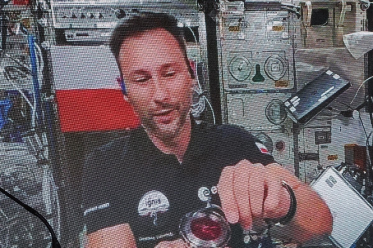 Sławosz Uznański-Wiśniewski rozpoczął wraca z ISS na Ziemię