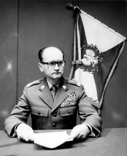 Stan wojenny na archiwalnych zdjęciach