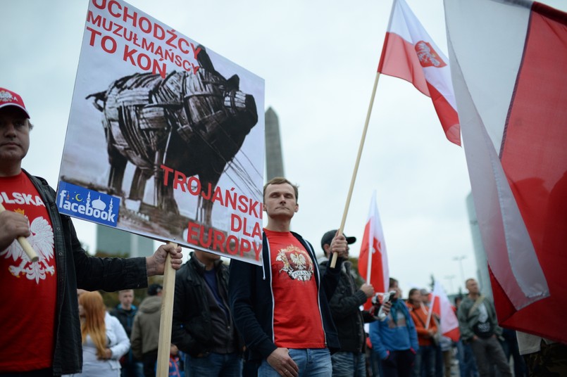 Manifestacja przeszła ulicą Marszałkowską, aleją Solidarności, ulicą Senatorską, by dotrzeć do placu Zamkowego.