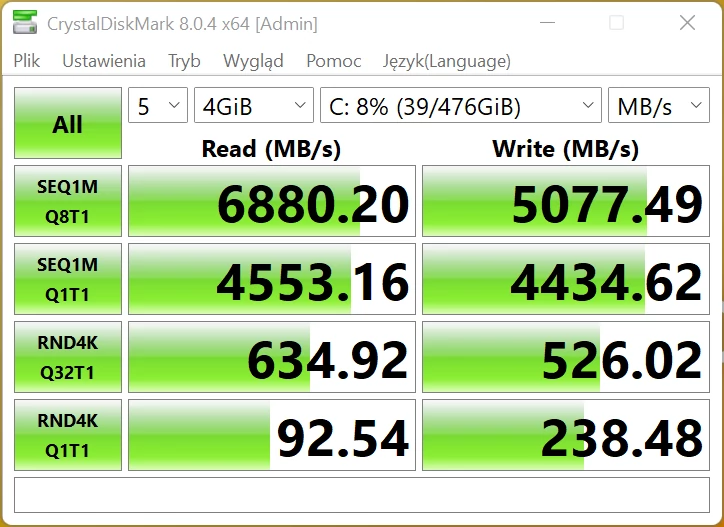 Asus Zenbook 14 OLED (UX3402ZA) – CrystalDiskMark 8 – szybkość nośnika SSD