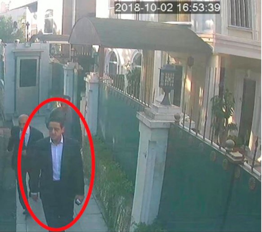 Mutreb snimljen ispred konzulata