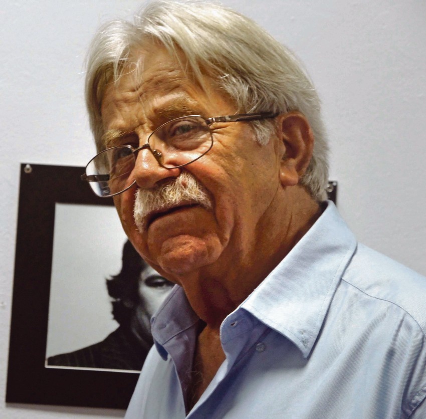 Ljubivoje Ršumović na otvaranju izložbe na Zlatiboru