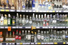 Podwyżka akcyzy na alkohol i tytoń w Senacie. Opozycja chce innej zmiany niż PiS