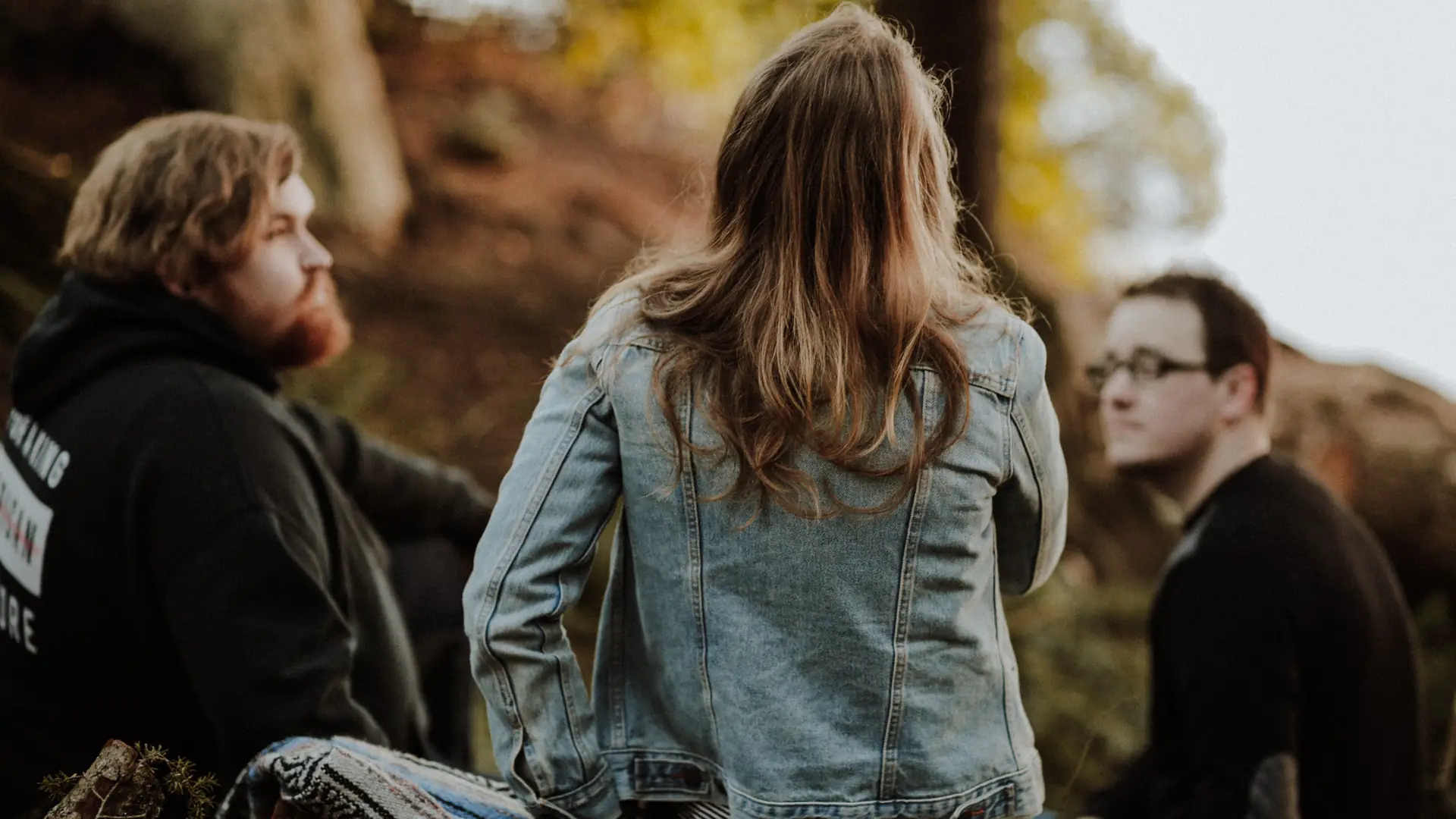 "Może zamkniecie nas bunkrach?". Jak rozmawiać z antycovidowcami? Zapytałam psychoterapeutkę