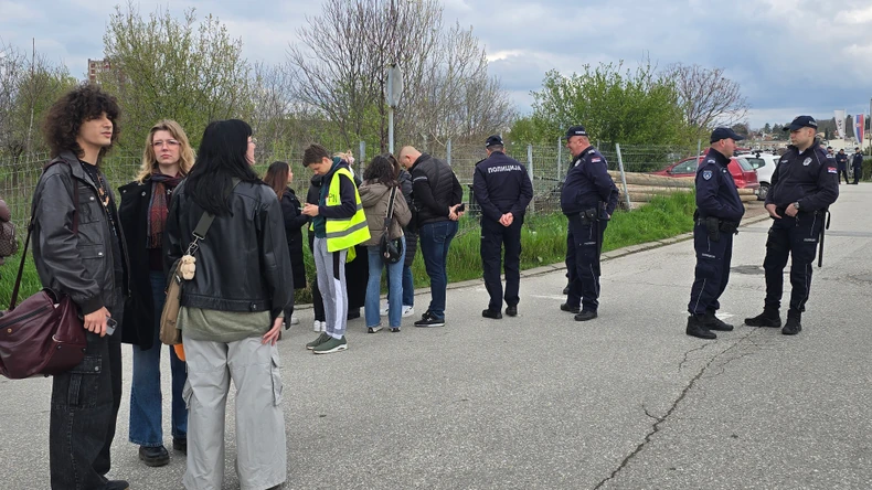 Protest ispred Informera