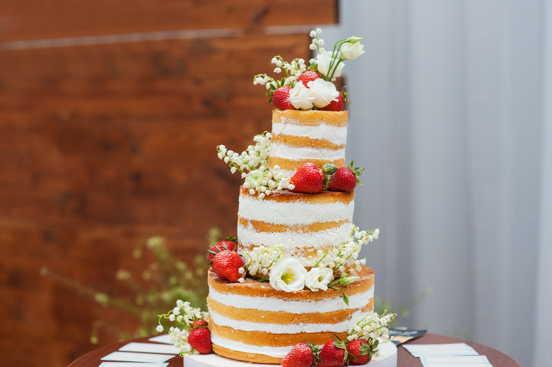 "Naked cake"