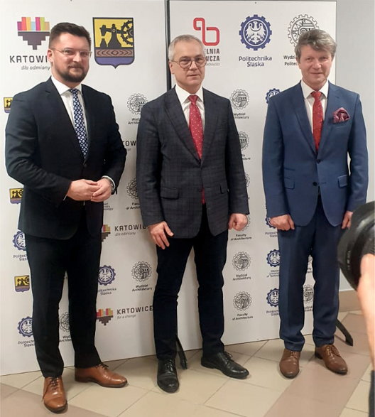Od lewej: prezydent Katowic Marcin Krupa, rektor PŚ Arkadiusz Mężyk, dziekan WAPŚ Klaudiusz Fross