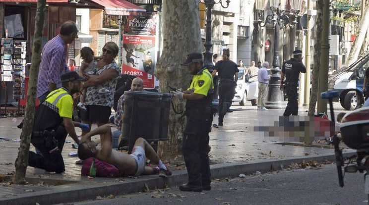 Terror - sebesültek, halottak a turisták között rendkívül népszerű sétálóutcán / Fotó: Twitter