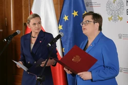 Tysiąc zł dodatku tylko dla wybranych. Nauczyciele o "rażącej niesprawiedliwości"