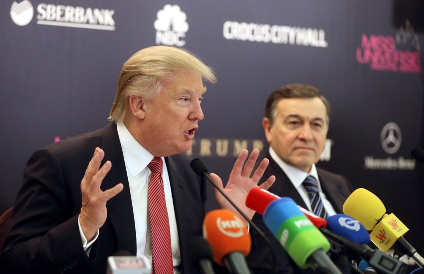 Donald Tramp i Aras Agalarov na konferenciji pre finala Mis univerzum 2013. u Moskvi