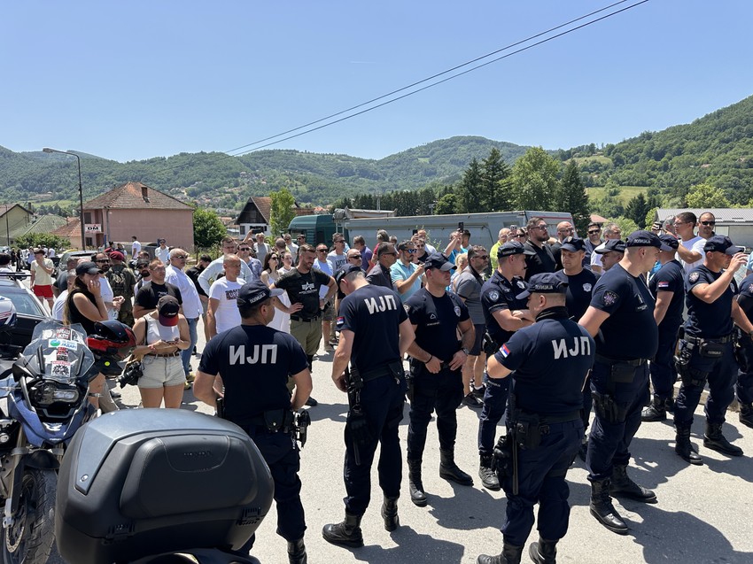 Policija u centru Kosjerića