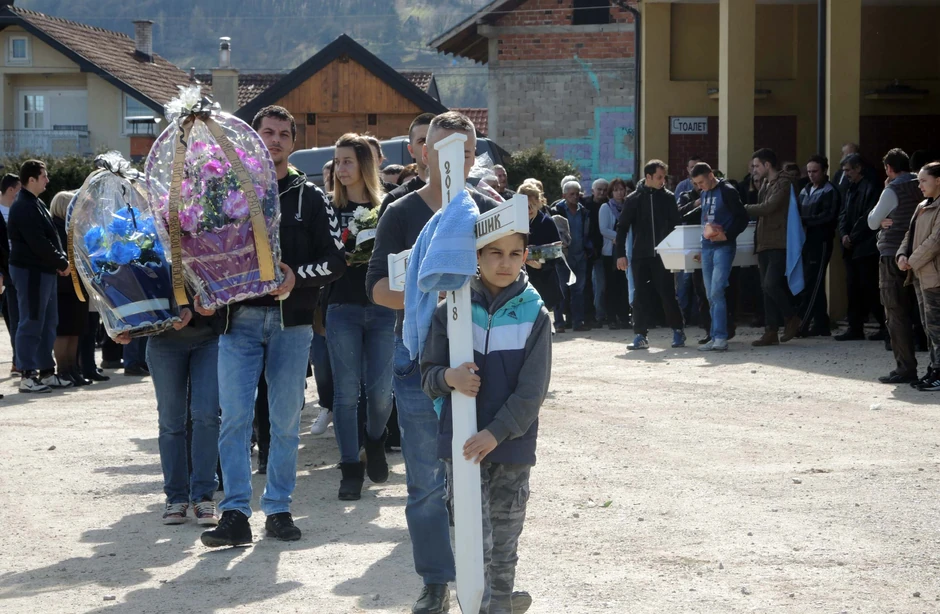 Tužna povorka ispraća Boška 