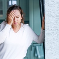 „Azt mondták, csak a fejemben van” – 2 év ágyban fekvés után derült ki, hogy agydaganata van