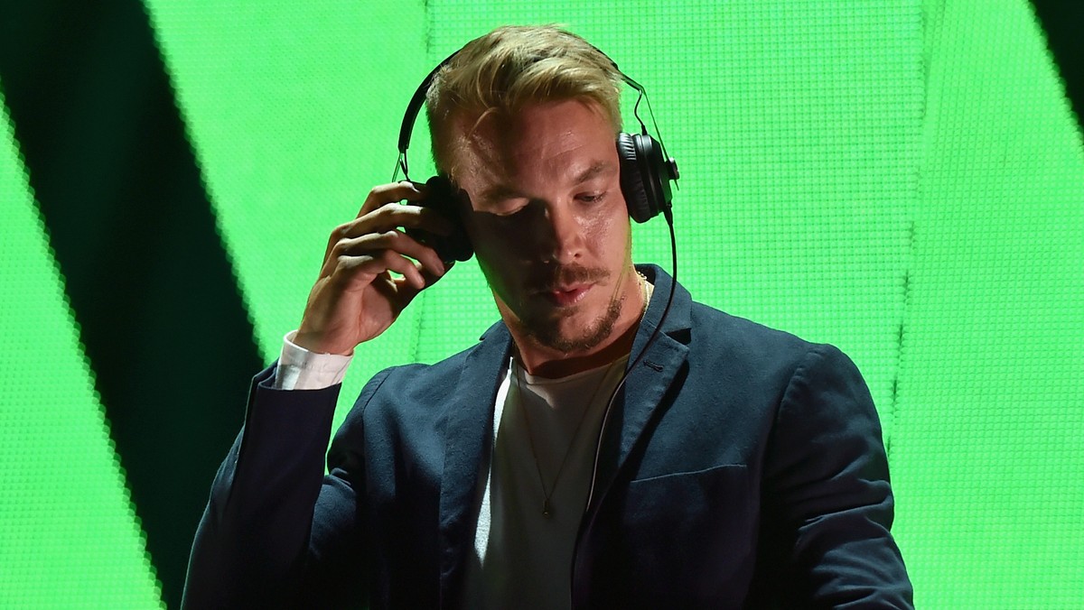 "Cold Water" będzie pierwszym utworem z nowej, nadchodzącej płyty "Major Lazer". Diplo po raz kolejny połączy swoje siły z wokalistą Justinem Bieberem.