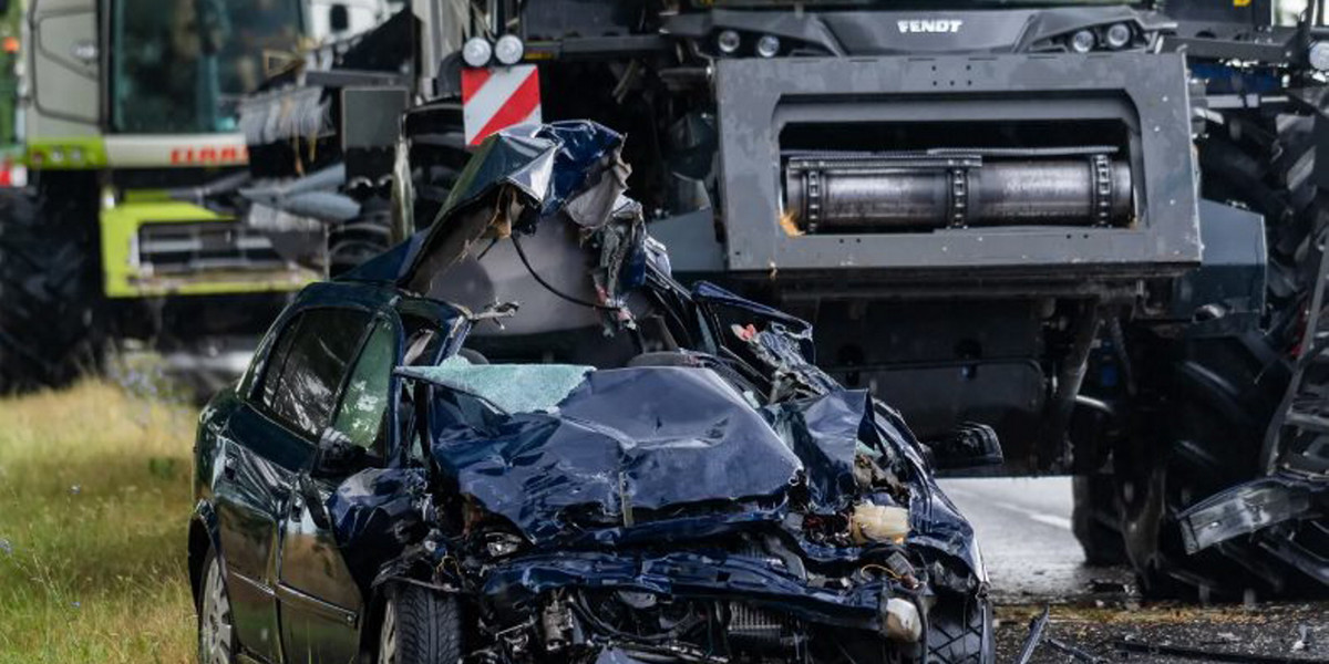 Śmiertelny wypadek pod Oławą. Nie żyje 20-letni kierowca.