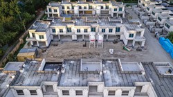 Najlepsze pierwsze półrocze w historii mieszkaniowego rynku pierwotnego [RAPORT]