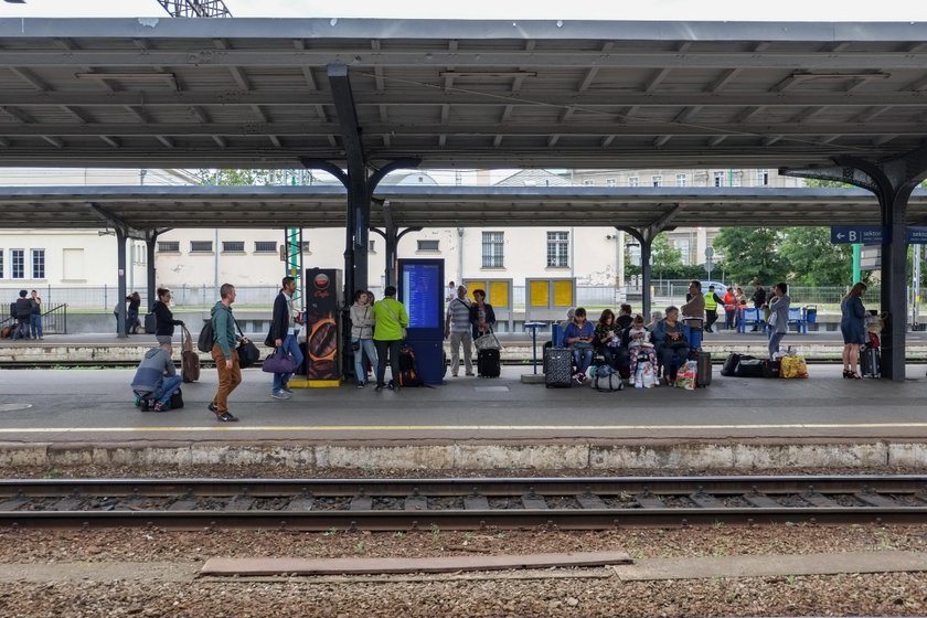 Będzie wielki remont trasy kolejowej Poznań-Warszawa. Będą ogromne utrudnienia