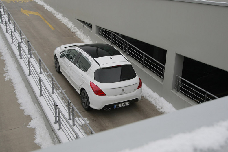 Peugeot 308: GTI po francusku