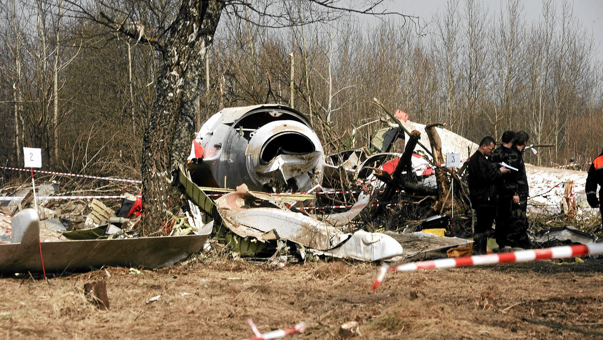 Zapisy z czarnych skrzynek Tu-154 są ciągłe i nie ma śladów ingerencji ani montażu. To są pierwsze, kluczowe wnioski, które wynikają z analizy dużej części nagrań czarnych skrzynek prezydenckiego tupolewa. Te fakty udało się ustalić reporterom RMF FM.