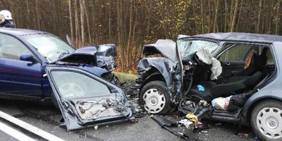 Tragedia pod Szczytnem. Jedna osoba nie żyje, wiele rannych