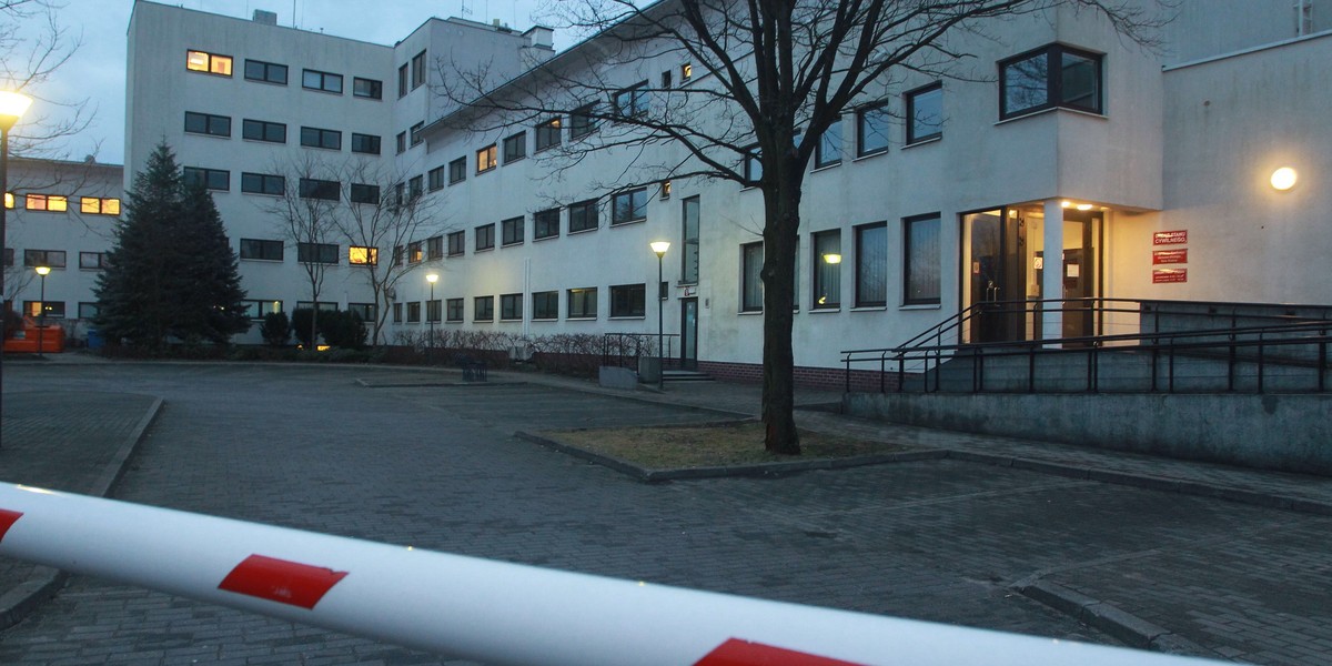 Parkingi przy ratuszach są niedostępne po godzinach pracy urzędu. 