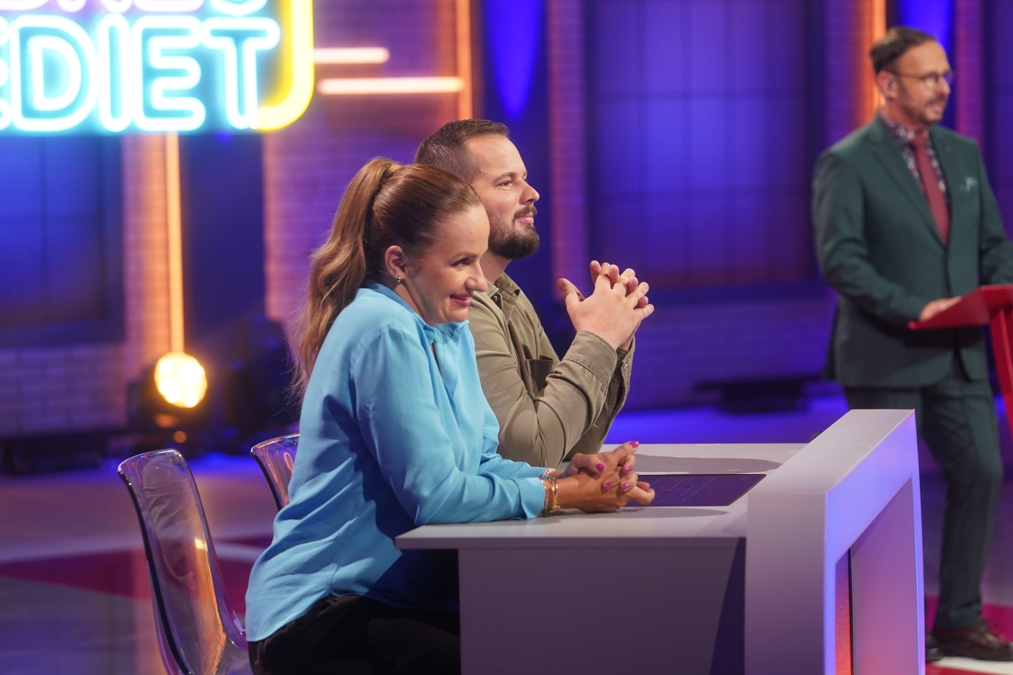 Zábavno-súťažná šou Dobre vedieť - Zuzana Kubovčíková Šebová a Fero Joke.