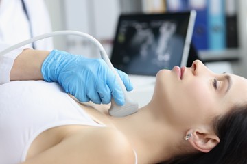Ilyen betegségek esetén feltétlenül menjen pajzsmirigy ultrahangra