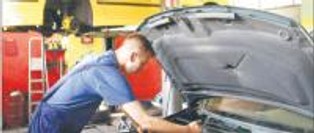 Polscy mechanicy remontują nawet auta bogatych szejków