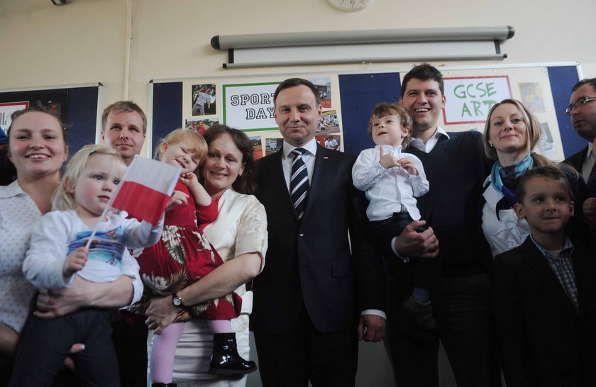 Polskie rodziny mieszkające w Anglii podczas wizyty kandydata PiS w Londynie