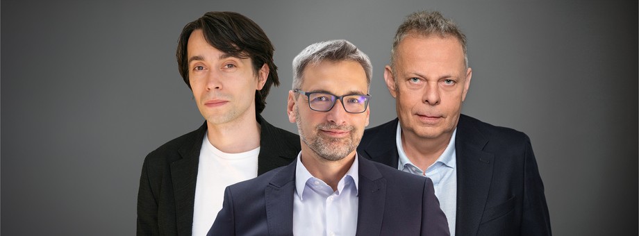 Od lewej: Robert Latoś, malarz i CEO Well of Art, twórca aplikacji Glaze, Filip Czerwiński, prezes DSV Road Polska oraz Jan Kornblit, CEO i założyciel firmy executive search Kornblit & Partners