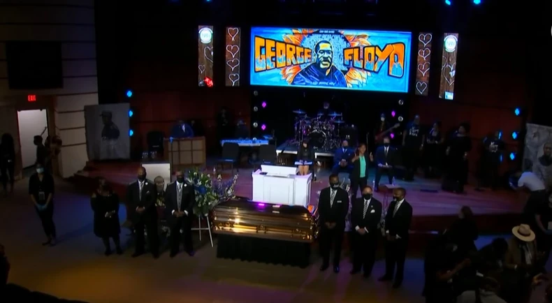 Sa memorijalne službe u Mineapolisu