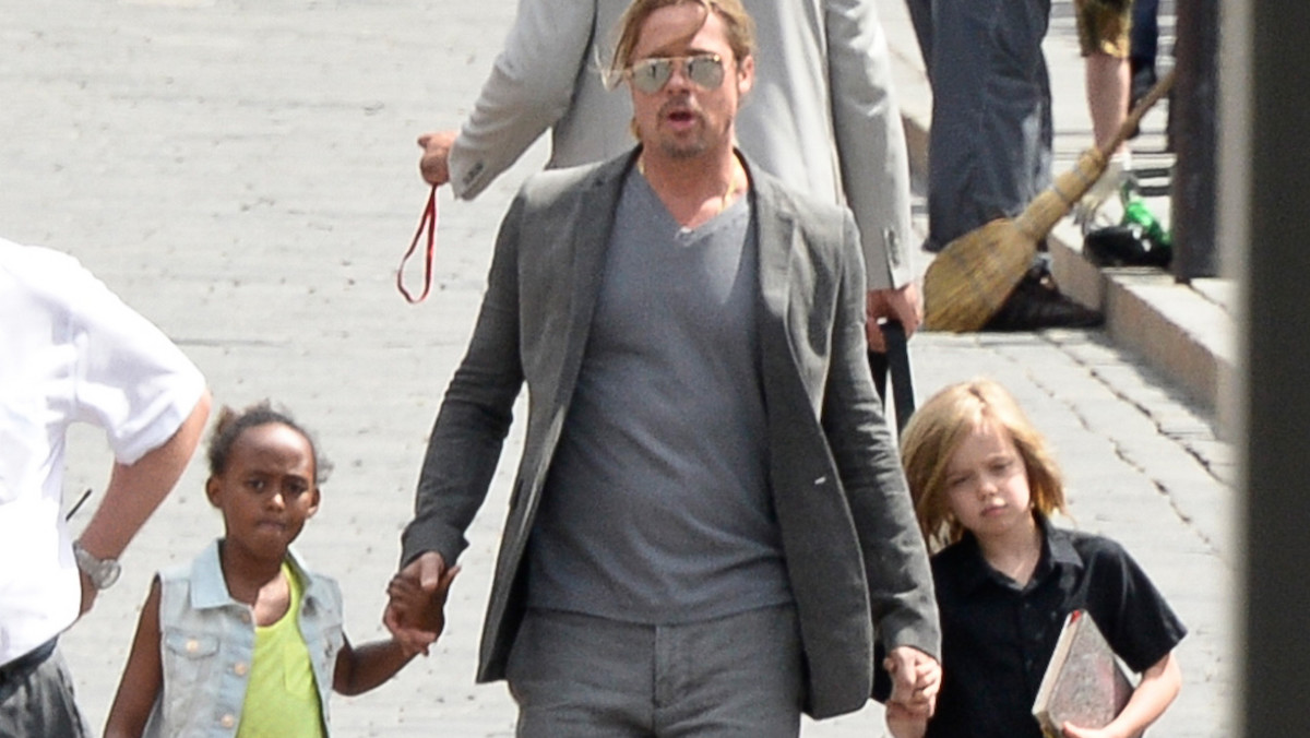 Brad Pitt jest aktualnie w trakcie intensywnej promocji swojego nowego filmu "World War Z". Nawet w czasie pracy pamięta jednak o tym, jak ważna jest rodzina, i jeżeli tylko jest to możliwe, zabiera w podróż swoje dzieci.