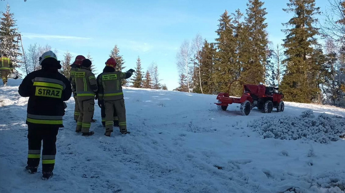 Tragedia w Beskidach. Turyści odnalezieni w śniegu przez ratowników GOPR