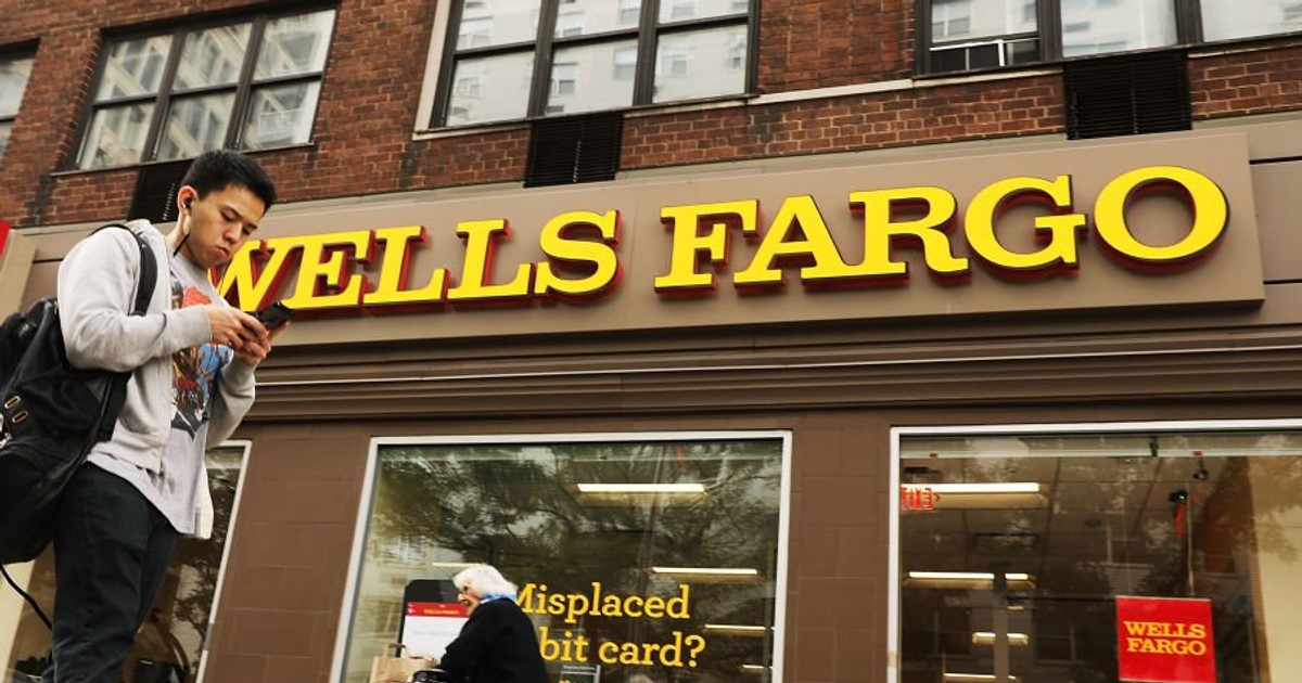 Wells Fargo customers are furious as second service outage ...