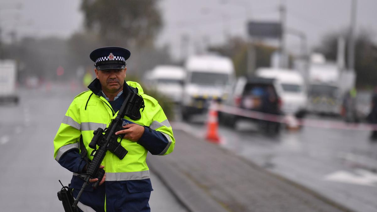 Christchurch policja patrol meczet