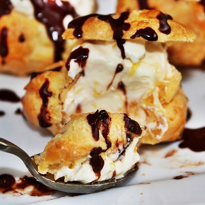 Profiterol narancsos krémmel