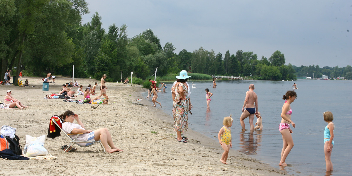 plażowanie nad wodą