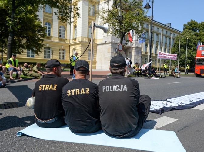 Protest służb mundurowych