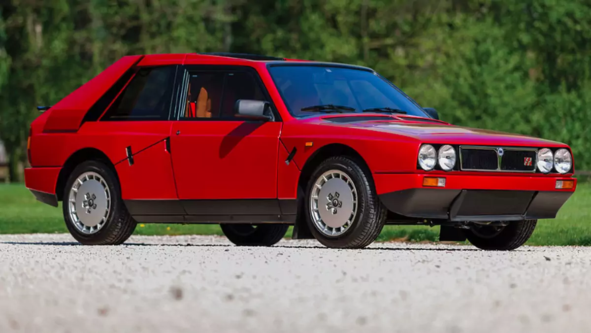 Lancia Delta S4 Stradale