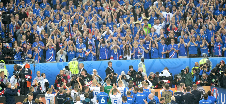 Euro 2016: tysiące islandzkich kibiców przywitały swoich piłkarzy