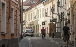 Ambasada RP: Zniszczenie ławeczki Ogińskiego w Wilnie to akt ksenofobiczny