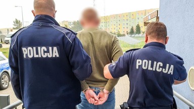 Pijany 36-latek rzucił się z nożem na policjantów. Awanturnikowi grozi wiele lat więzienia