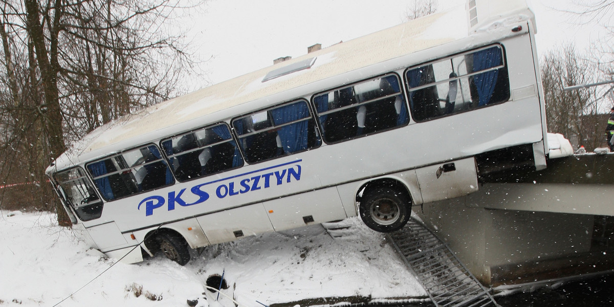 Wypadek autobusu w Wielbarku